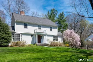 10 Queens Ln, Darien, CT 06820 - Photo 1