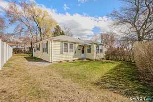 8 Biscayne Blvd, Old Lyme, CT 06371 - Photo 1