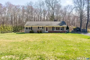 640 Wolf Den Rd, Brooklyn, CT 06234 - Photo 1