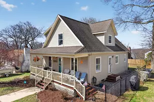 68 Hillcrest Rd, East Lyme, CT 06357 - Photo 1