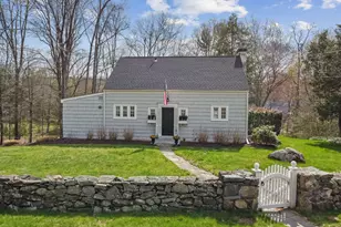 42 Sport Hill Pkwy, Easton, CT 06612 - Photo 1