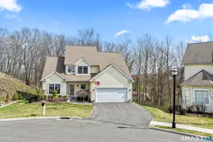 18 Spring Ridge Ct, Danbury, CT 06811 - Photo 1