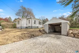 4 Kingsbury Rd, New Fairfield, CT 06812 - Photo 1