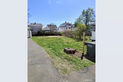 304 Pixlee Place, Bridgeport, CT 06610 - Photo 1