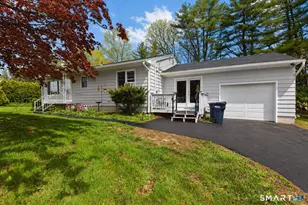 288 Woodstock Ave, Putnam, CT 06260 - Photo 1