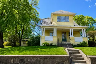 201 Fairlawn Ave, Waterbury, CT 06705 - Photo 1