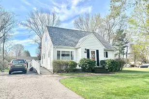 102 Diane Dr, Manchester, CT 06040 - Photo 1