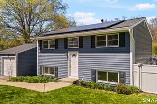 12 Garden Ct, Groton, CT 06355 - Photo 1