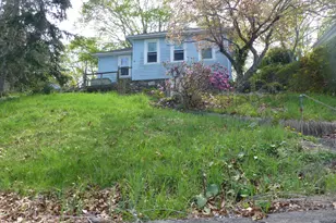 240 Vauxhall St, New London, CT 06320 - Photo 1