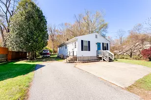 160 Dunham St, Norwich, CT 06360 - Photo 1