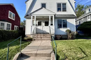 124 Harborview Ave, Bridgeport, CT 06605 - Photo 1