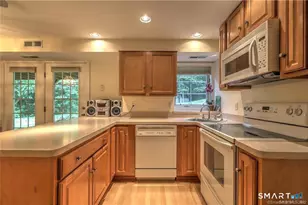 18 Gaylor Dr, Monroe, CT 06468 - Photo 1