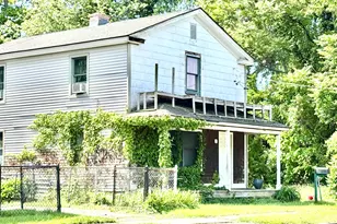 13 Curcombe St, Hartford, CT 06106 - Photo 1