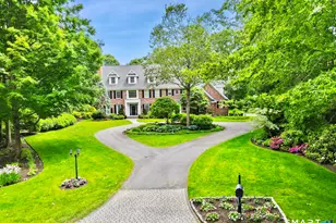 21 Williamsburg Ln, Avon, CT 06001 - Photo 1