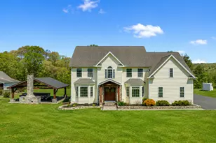 94 Cooks Ln, Guilford, CT 06437 - Photo 1