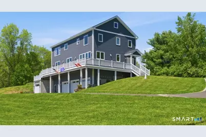 8 Buckingham Road, Derby, CT 06418 - Photo 1
