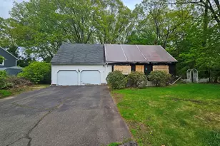 69 Fleming Rd, Manchester, CT 06042 - Photo 1