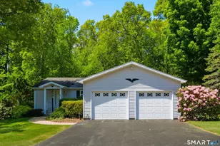 21 Hillcrest Dr, Montville, CT 06382 - Photo 1