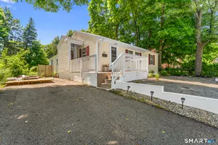 46 Pearl St, Norwich, CT 06360 - Photo 1