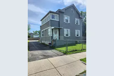 23 Harbison Avenue, Hartford, CT 06106 - Photo 1