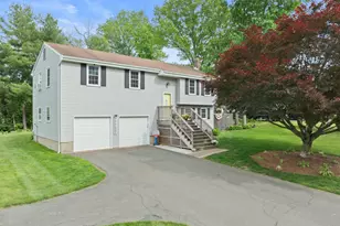 18 Richard Ln, Bloomfield, CT 06002 - Photo 1