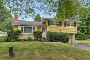 36 Willow St, South Windsor, CT 06074 - Photo 1