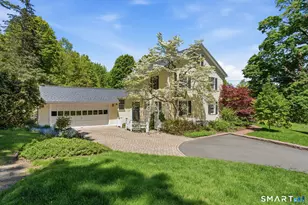 32 Juniper Rd, Bloomfield, CT 06002 - Photo 1