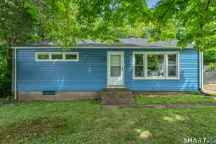 136 Spencer Dr, Middletown, CT 06457 - Photo 1