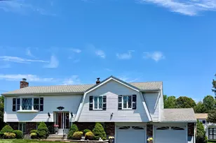 15 Bridle Path Ln, West Haven, CT 06516 - Photo 2