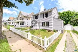 206 Ridgefield Ave, Bridgeport, CT 06610 - Photo 1