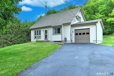 4 Windsor Place, Naugatuck, CT 06770 - Photo 1