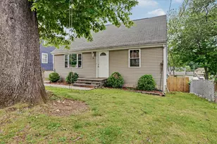 35 Oakleaf St, Bridgeport, CT 06606 - Photo 1