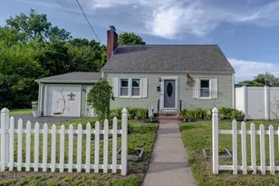 839 Center St, Manchester, CT 06040 - Photo 1