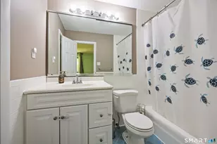 7 Sutton Pl, Bloomfield, CT 06002 - Photo 22