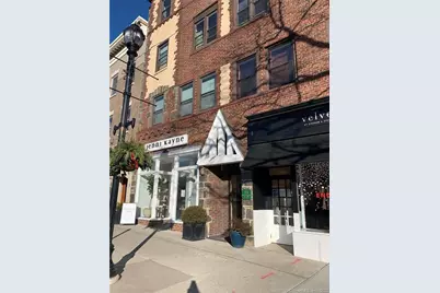 271 Greenwich Avenue #2D, Greenwich, CT 06830 - Photo 1