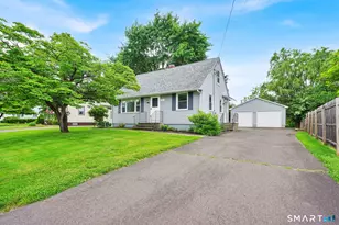 4 King Ct, Enfield, CT 06082 - Photo 1
