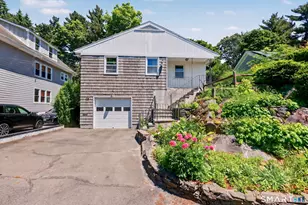 28 Pleasant St, Greenwich, CT 06807 - Photo 1