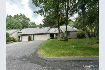 18 Heritage Crest #D, Southbury, CT 06488 - Photo 1