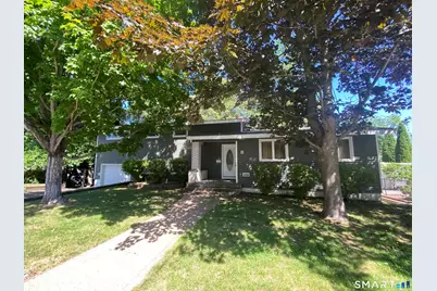 8 Commodore Street, Norwich, CT 06360 - Photo 1
