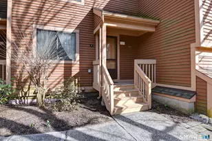 2 Stonington Ct, Avon, CT 06001 - Photo 1