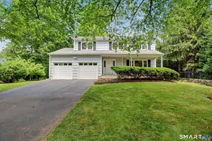 29 Coachlamp Ln, Darien, CT 06820 - Photo 1