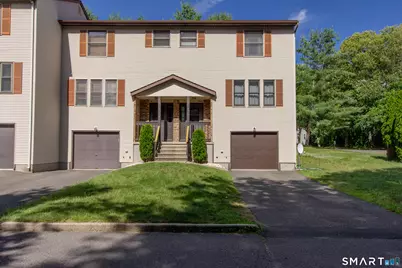144 Barn Finch Circle #144, Naugatuck, CT 06770 - Photo 1