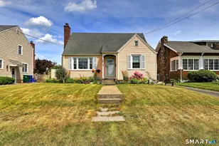 182 Washington Pkwy, Stratford, CT 06615 - Photo 1