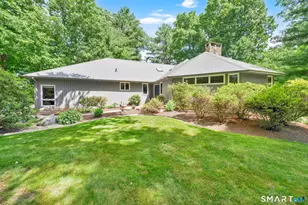 2 Merrywood, Simsbury, CT 06070 - Photo 1
