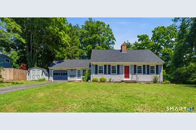 2 Tunxis Street, Farmington, CT 06032 - Photo 1