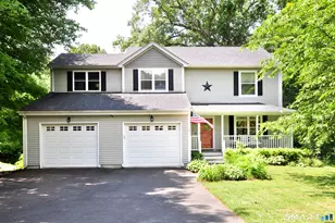 11 Spice Bush Ln, Bloomfield, CT 06002 - Photo 1