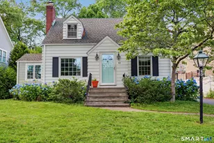 40 Oakwood Dr, Fairfield, CT 06824 - Photo 1