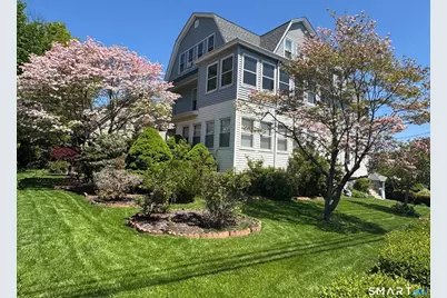 290-292 Grandview Terrace, Hartford, CT 06114 - Photo 1