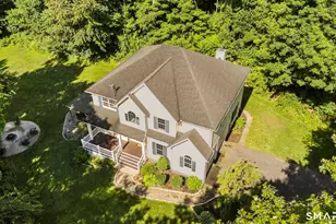 29 Nathan Hale Ct, Cheshire, CT 06410 - Photo 1