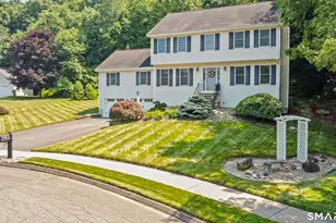 38 Pebble Brook Ct, Berlin, CT 06037 - Photo 1